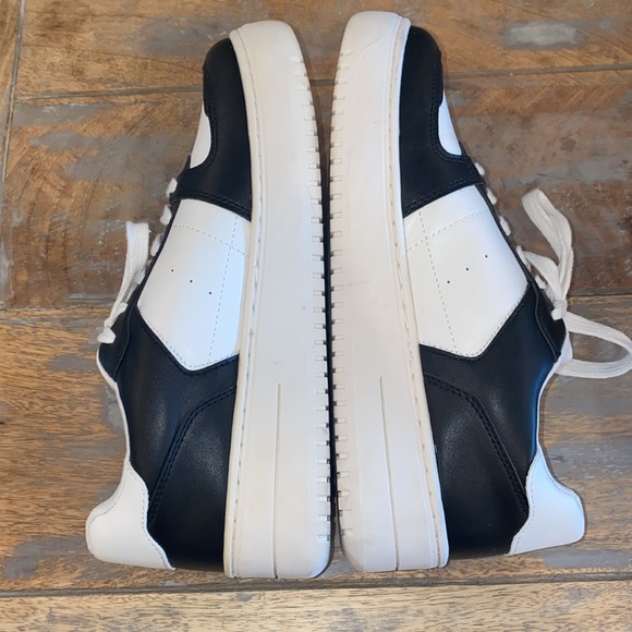 Wild Fable Black Lola Low-Top Lace-Up Sneakers 8.5 - Picture 4 of 9